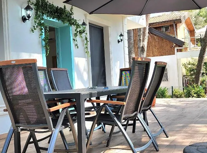 Cozy Pinetrees House Dom wakacyjny